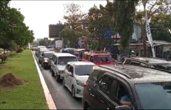 Ribuan Pengunjung Penuhi Objek Wisata Pangandaran