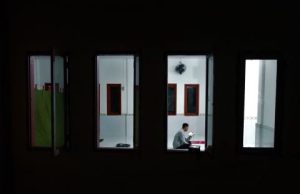 Bacaan Niat Salat Tahajud 2 dan 4 Rakaat Arab, Latin, Serta Artinya