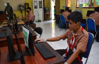 Apakah Kesehatan, Keselamatan Kerja, dan Lingkungan Hidup atau K3LH