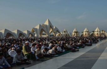 Tata Cara Sholat Idul Fitri 2 Rakaat Berjamaah