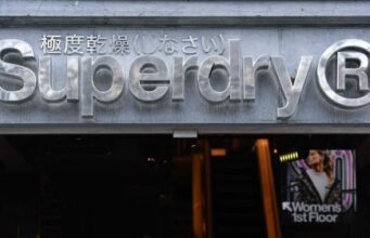 Saham Superdry Anjlok karena CEO Abaikan Pengambilalihan