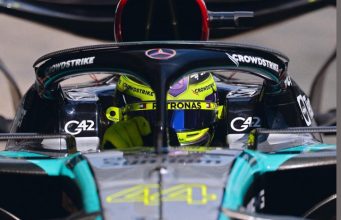 Lewis Hamilton Pujikan Tim Mercedes Usai Amankan Posisi Ketiga di Grand Prix Spanyol