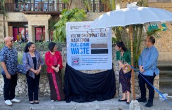 Showcase Jalan Aspal Plastik Jadi Sarana Belajar Pengelolaan Sampah dan Peningkatan Infrastruktur