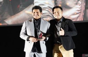 Iko Uwais Dinobatkan Sebagai Tokoh Muda Berprestasi di Ajang NEXT