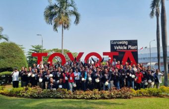 AXIC dan TCF Saksikan Proses Produksi Mobil Hybrid di Pabrik Toyota