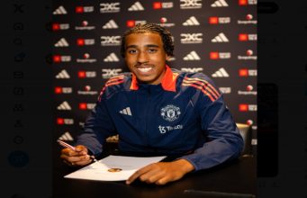 Leny Yoro Resmi Bergabung dengan Manchester United