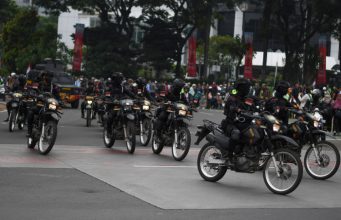 Demo Mahasiswa Kritik 10 Tahun Pemerintahan Jokowi Berakhir Ricuh