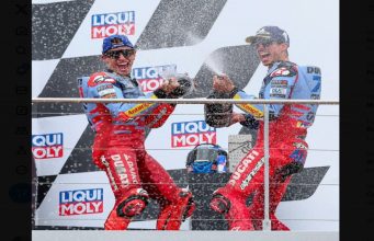 Marc Marquez Mengaku Senang Bisa Satu Podium dengan Adiknya