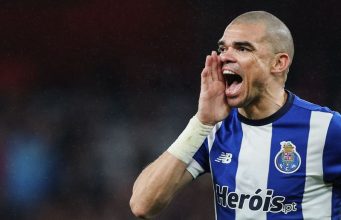 Pepe Resmi Umumkan Gantung Sepatu di Usia 41 Tahun
