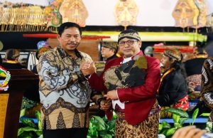 Upaya Lestarikan Budaya, Pj Gubernur Jateng Gelar Wayang Kulit