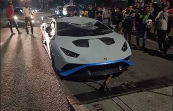 Lamborghini Tabrak Pemulung Hingga Tewas
