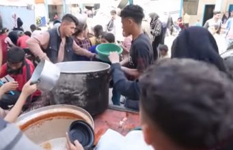 Warga Gaza tercekik oleh meroketnya harga bahan kayu sejak pecahnya perang