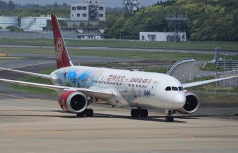 2 Perempuan Dimarahi Publik Tiongkok Usai Kunci Balita di Toilet Pesawat