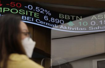 IHSG Ditutup Tembus 7.300 Kembali