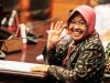 Risma Bungkam Ditanya Rencana Mundur dari Kabinet