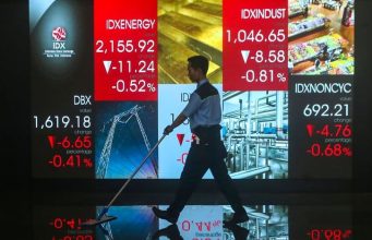 Cetak Rekor lagi, IHSG Tembus 7.700