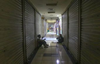 Suku Bunga Acuan Tinggi Menekan Kredit Rumah Tangga
