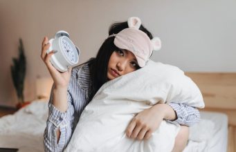 5 Bahaya Terlalu Sering Begadang, ini Cara Mengatasinya