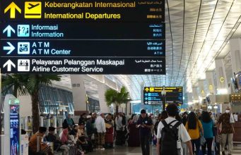 Menhub Budi Karya Temukan Formulasi Turunkan Harga Tiket Pesawat