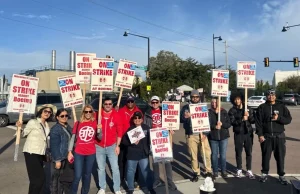 ‘Mengapa Kita Membutuhkan Medicare untuk Semua’: Boeing Mencabut Tunjangan Kesehatan bagi Pekerja yang Melakukan Mogok