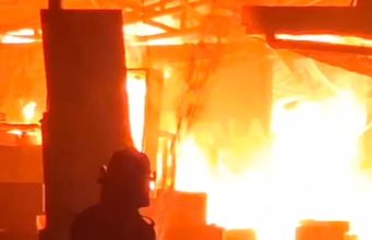 Kebakaran Gudang Kayu di Permukiman Padat Sidoarjo