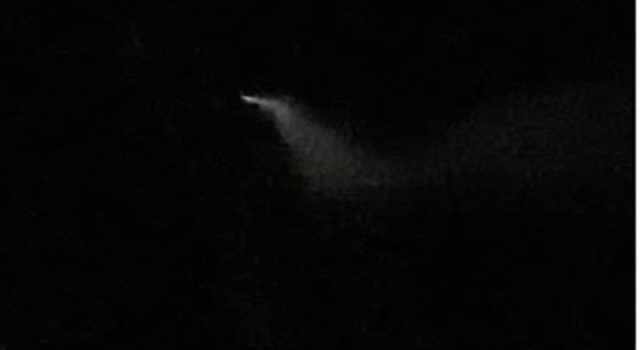 BMKG Tegaskan Benda Langit Bercahaya di Malang bukan Rudal tapi Roket