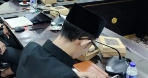 Viral Main Game dan Merokok saat Rapat Stunting, Anggota DPRD Jember Dipanggil Mahkamah Partai Gerindra